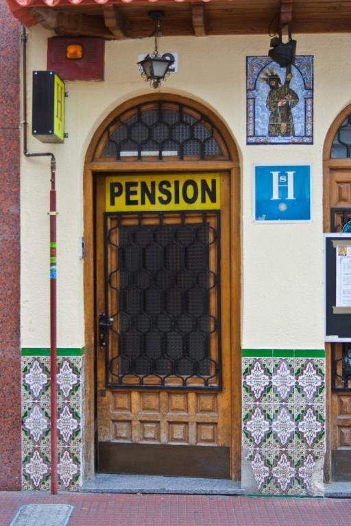 Hotel Hostal El Peine Torrejón de Ardoz Esterno foto